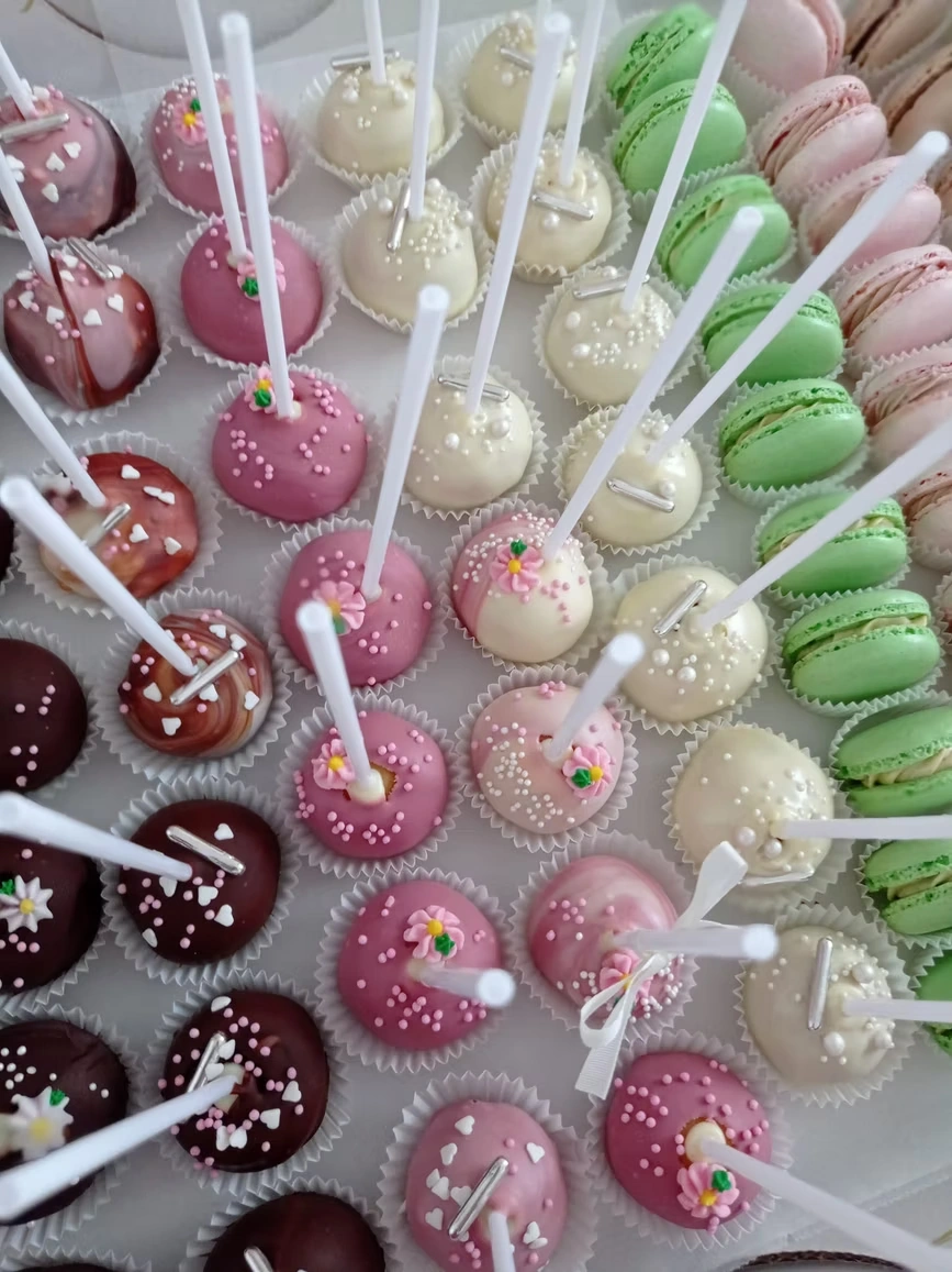 Svatební dort a sweetbar