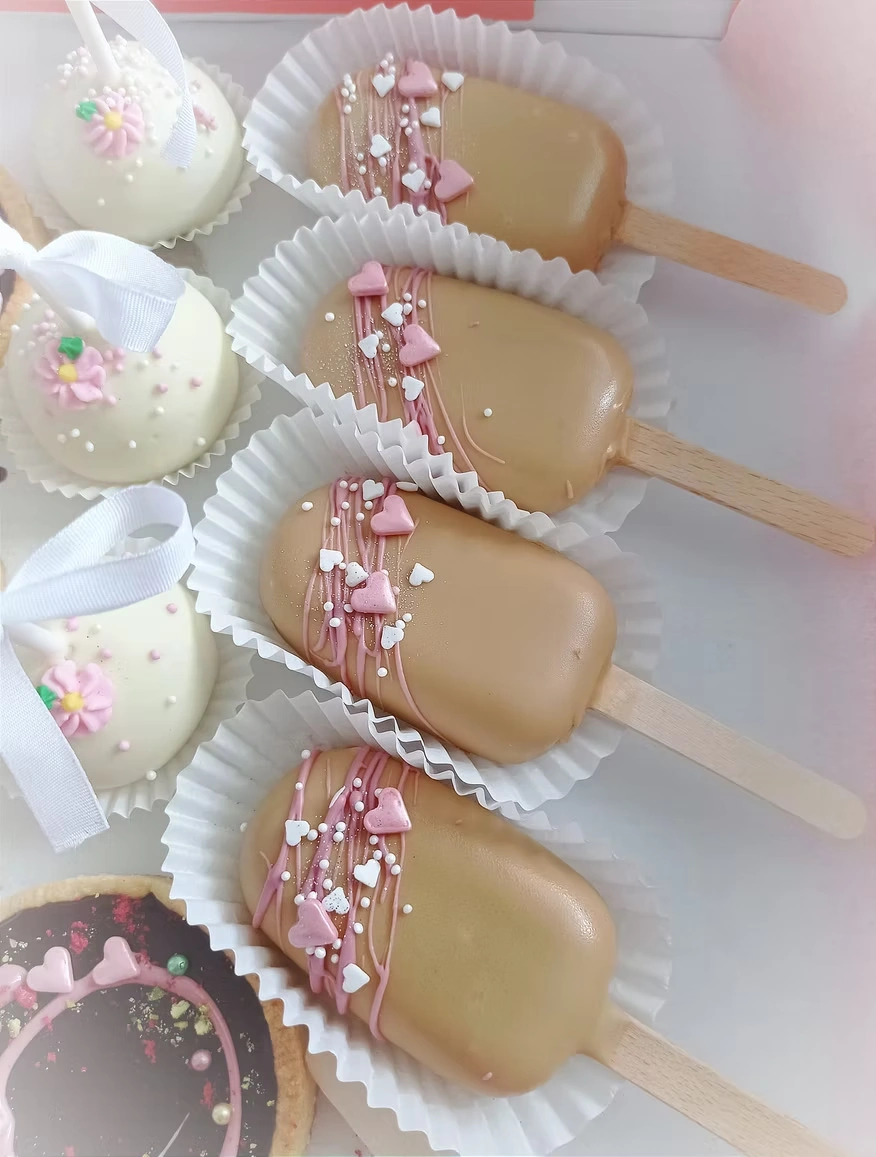 Svatební dort a sweetbar